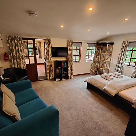The Garden Lodge Llynclys Extérieur photo