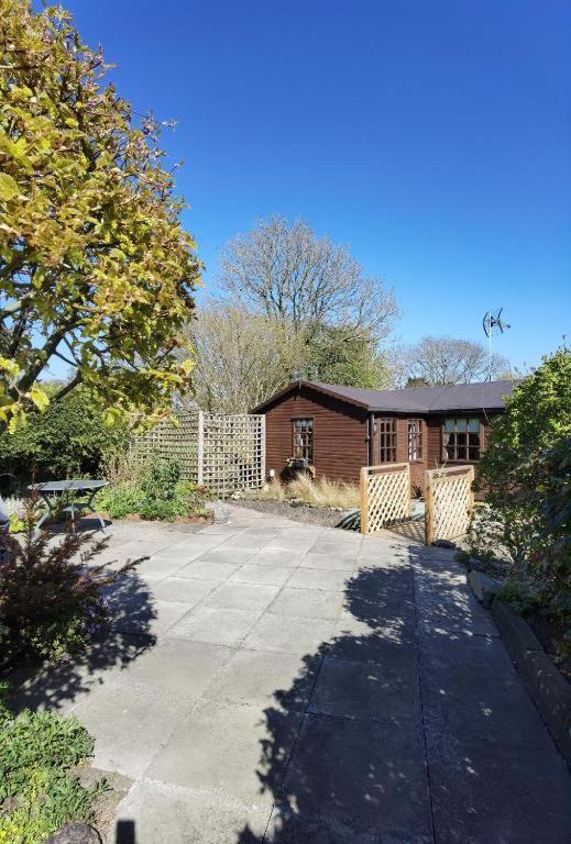 The Garden Lodge Llynclys Extérieur photo