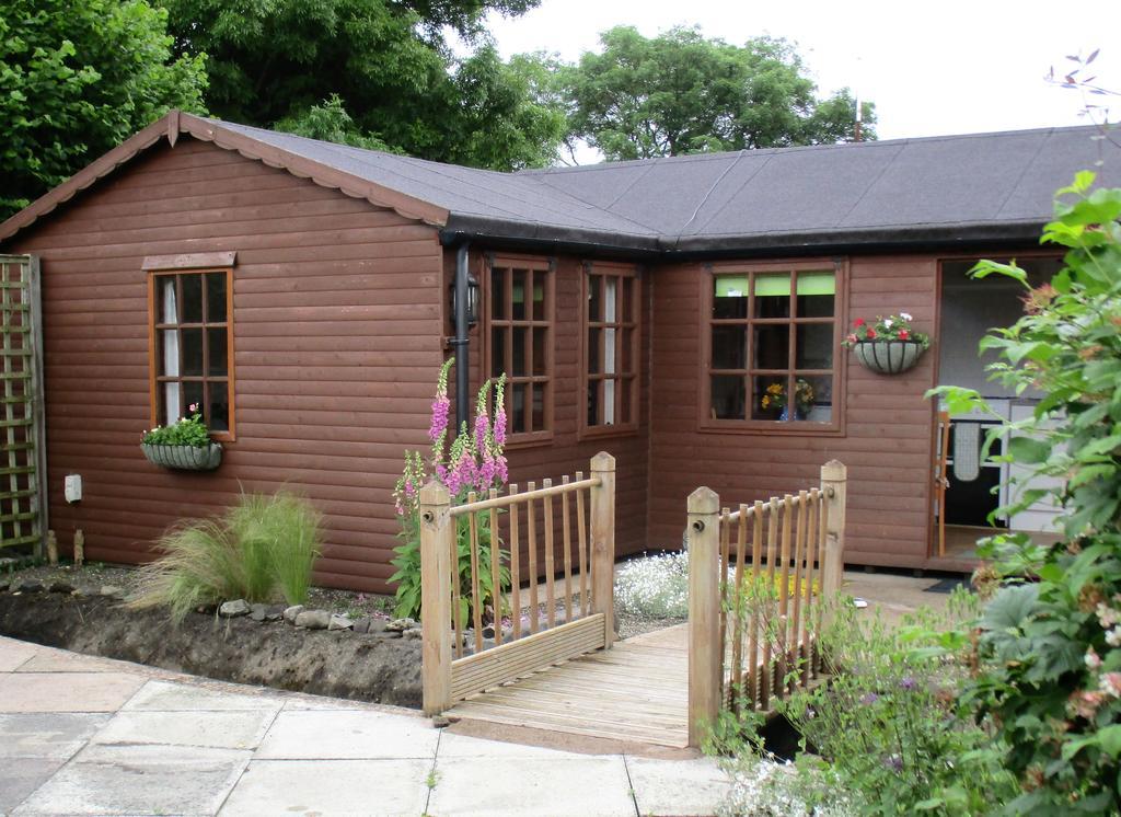 The Garden Lodge Llynclys Extérieur photo