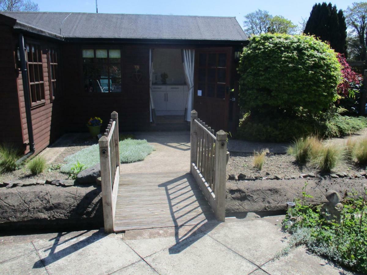 The Garden Lodge Llynclys Extérieur photo